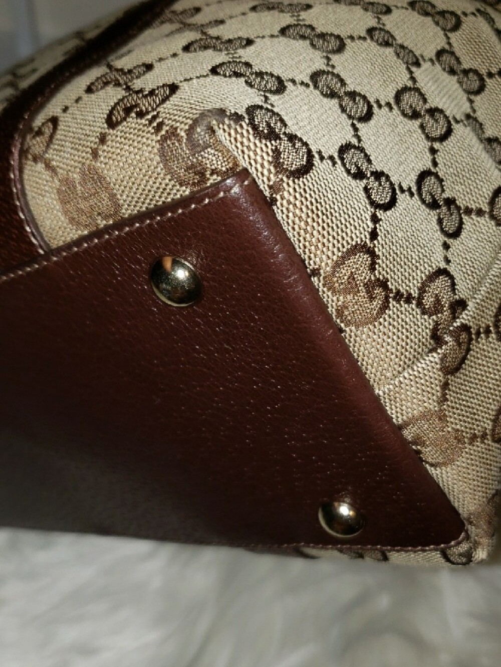 Gucci Beige GG Canvas Shoulder Bag with Dark Brown Leather Trim - Picture 11 of 16